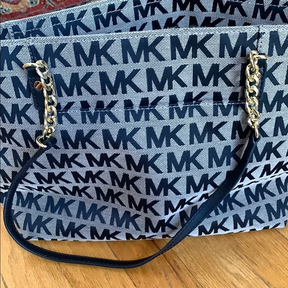 Michael Kors Black and Tan Tote with Geometric Pattern - Picture 8 of 13
